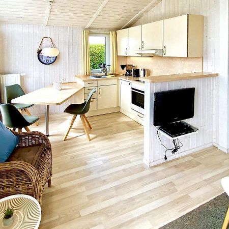Two-Bedroom Holiday home in Grömitz 7 Exteriör bild